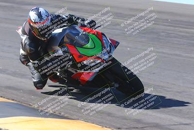 media/Dec-10-2023-SoCal Trackdays (Sun) [[0ce70f5433]]/Bowl (1020am)/